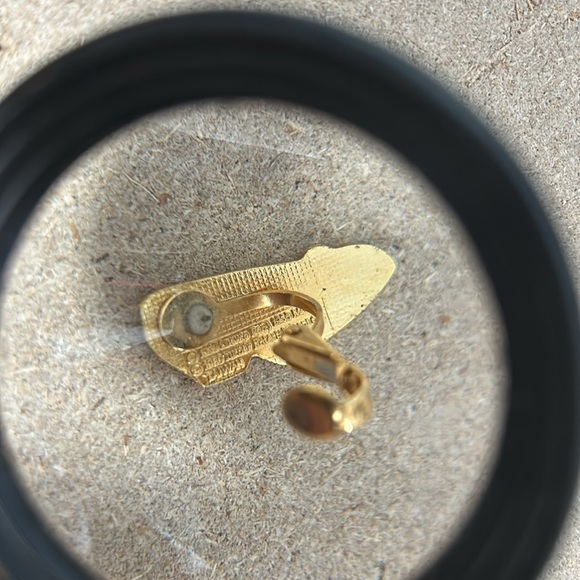 50th Anniversary The Wizard of Oz Dorothy's Ruby Red Slippers 1988 Clip Earrings - Picture 7 of 9